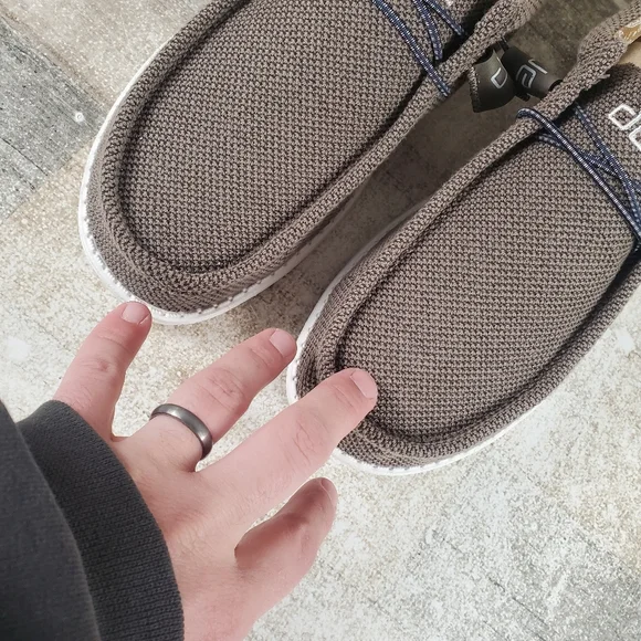 Hey Dude Wally Paisley Shoes Chocolate White Casual Walking Slip-On Shoes NWOB - Picture 3 of 15